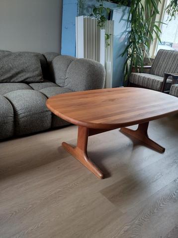 Glostrup Møbelfabriek massief tropisch houten salontafel beschikbaar voor biedingen