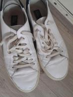 Mooie witte sneakers maat 42, Blue Boxer, Wit, Ophalen of Verzenden, Sneakers of Gympen