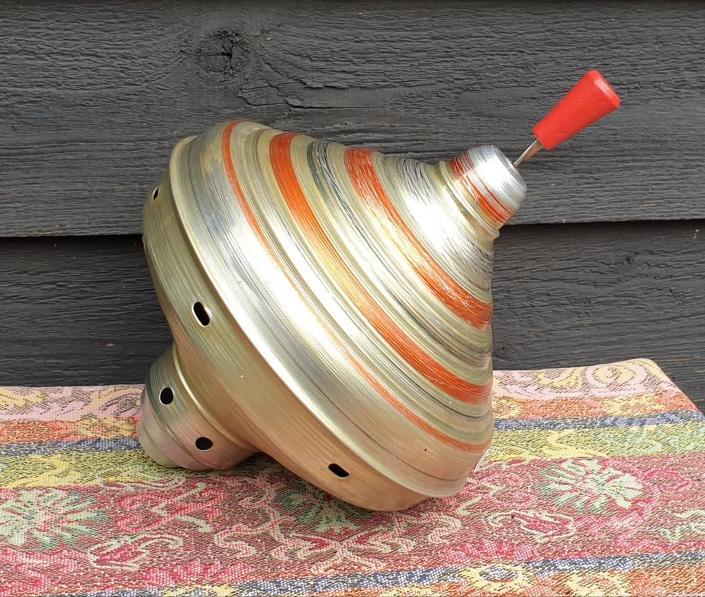 Mooie oude bromtol, tol. Leuk bij oude poppen en beren., Antiek en Kunst, Antiek | Speelgoed, Ophalen of Verzenden