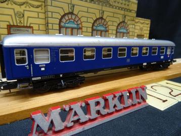 121=Marklin 4032-2 D-trein rijtuig van de D.B.    611 beschikbaar voor biedingen