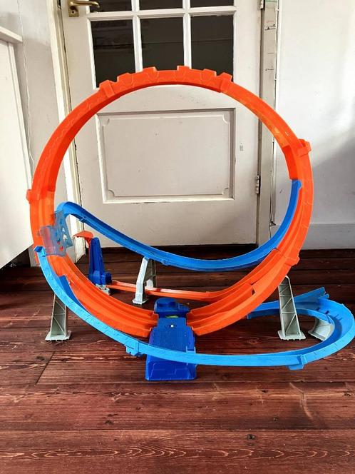 Hot Wheels Action - Wervelende looping, Kinderen en Baby's, Speelgoed | Racebanen, Zo goed als nieuw, Racebaan, Elektrisch, Hot Wheels
