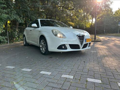 Alfa Romeo Giulietta 1.4 Turbo Multi AIR TCT 2012 Wit, Auto's, Alfa Romeo, Particulier, Giulietta, ABS, Boordcomputer, Centrale vergrendeling