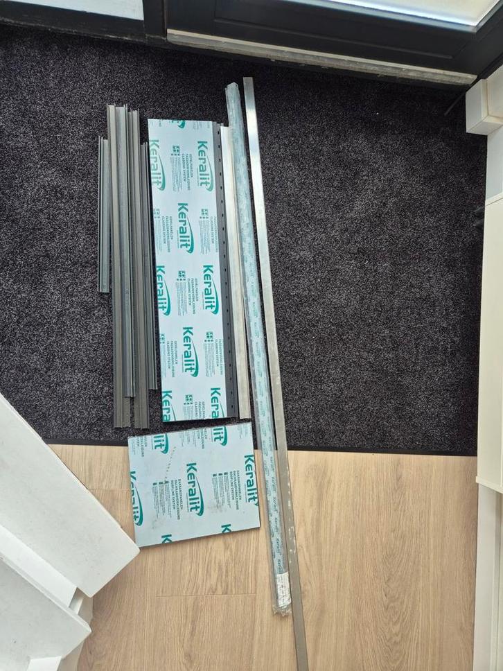 Rest Keralit boeidelen, sponningsdelen, profielen antraciet, Doe-het-zelf en Verbouw, Platen en Panelen, Zo goed als nieuw, Overige materialen