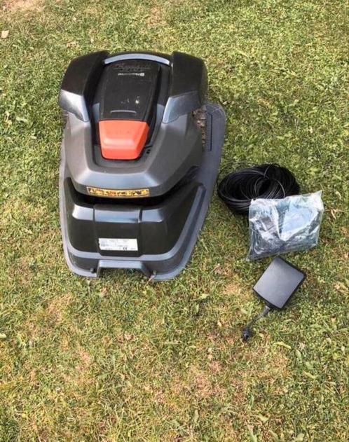 Husqvarna 105 Automower robotmaaier met toebehoren, Tuin en Terras, Robotmaaiers, Ophalen of Verzenden
