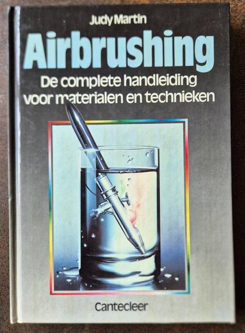 AIRBRUSHING - Judy Martin, Boeken, Hobby en Vrije tijd, Zo goed als nieuw, Overige onderwerpen, Ophalen of Verzenden