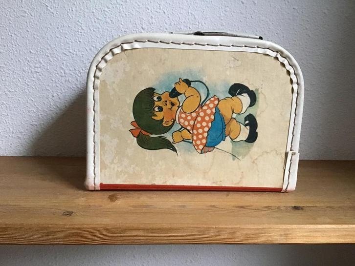 Vintage koffertje. Kartonnen Kinderkoffertje., Verzamelen, Retro, Huis en Inrichting, Ophalen of Verzenden