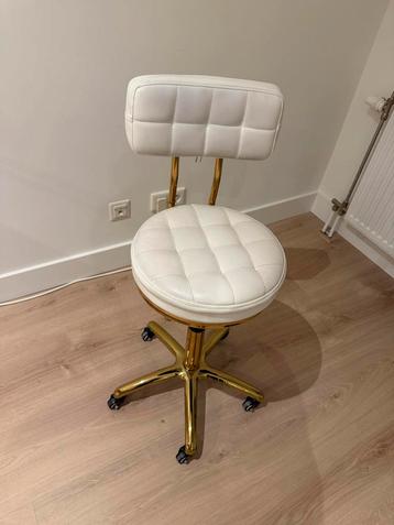 Tabouret wit/goud - Nagelsalon beschikbaar voor biedingen