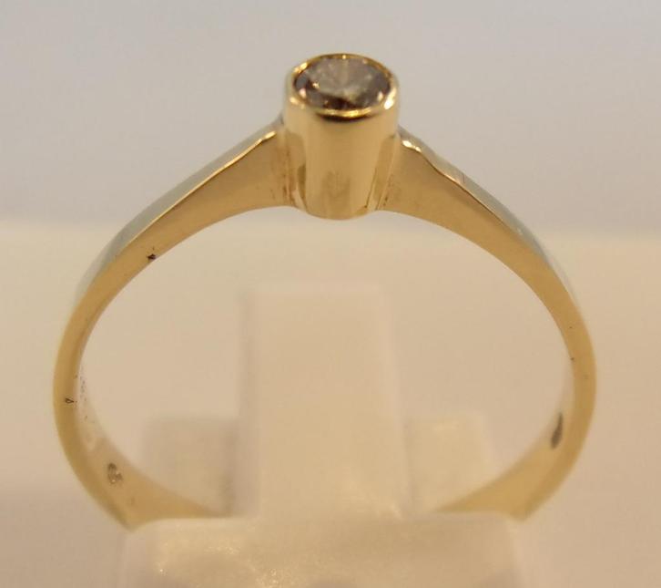 14 Karaat gouden damesring met Briljant (verloving/trouw), Sieraden, Tassen en Uiterlijk, Ringen, Zo goed als nieuw, Dame, Kleiner dan 17