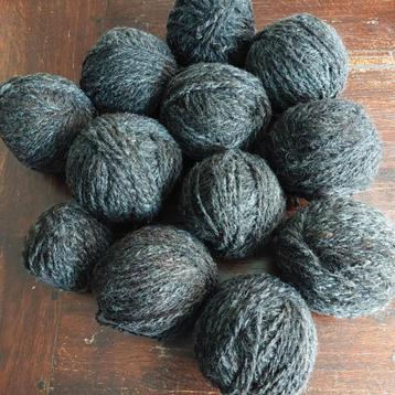 Handgesponnen Schapenwol - Donkergrijs - 1150 gram beschikbaar voor biedingen