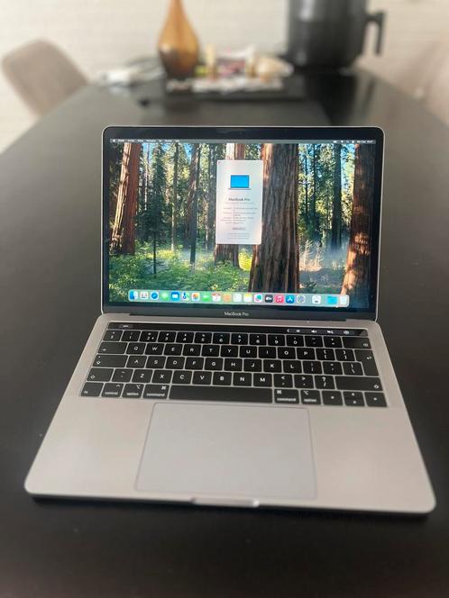Macbook pro 13 inch 2019, Computers en Software, Apple Macbooks, Zo goed als nieuw, MacBook Pro, 13 inch, 2 tot 3 Ghz, 256 GB