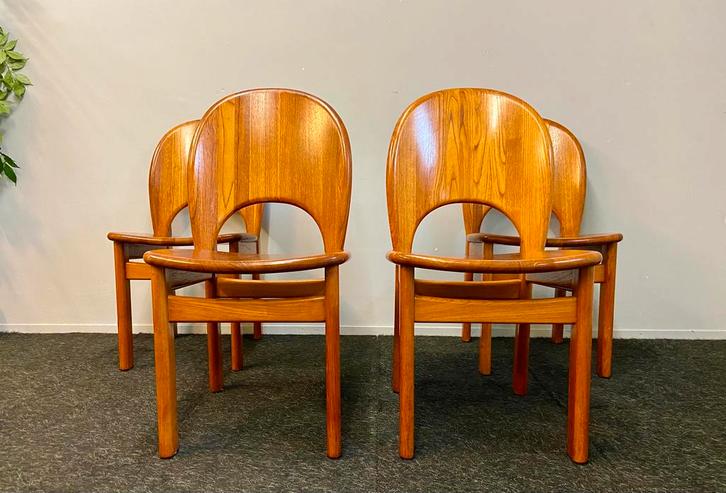 Glostrup teak Deense spoonback chairs jaren 70 Danish design, Huis en Inrichting, Stoelen, Zo goed als nieuw, Hout, Bruin, Ophalen