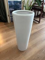 Mooie witte hoge plantenbak / vaas, Tuin en Terras, Ophalen, Gebruikt, Rond, Binnen