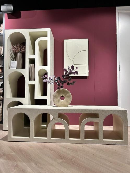 Tv dressoir Fayette, Huis en Inrichting, Kasten | Dressoirs, Zo goed als nieuw, 150 tot 200 cm, 25 tot 50 cm, Met plank(en), Overige materialen