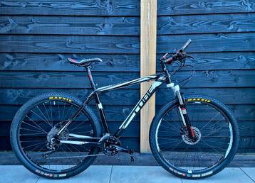 Cube attention mountainbike 29er  beschikbaar voor biedingen