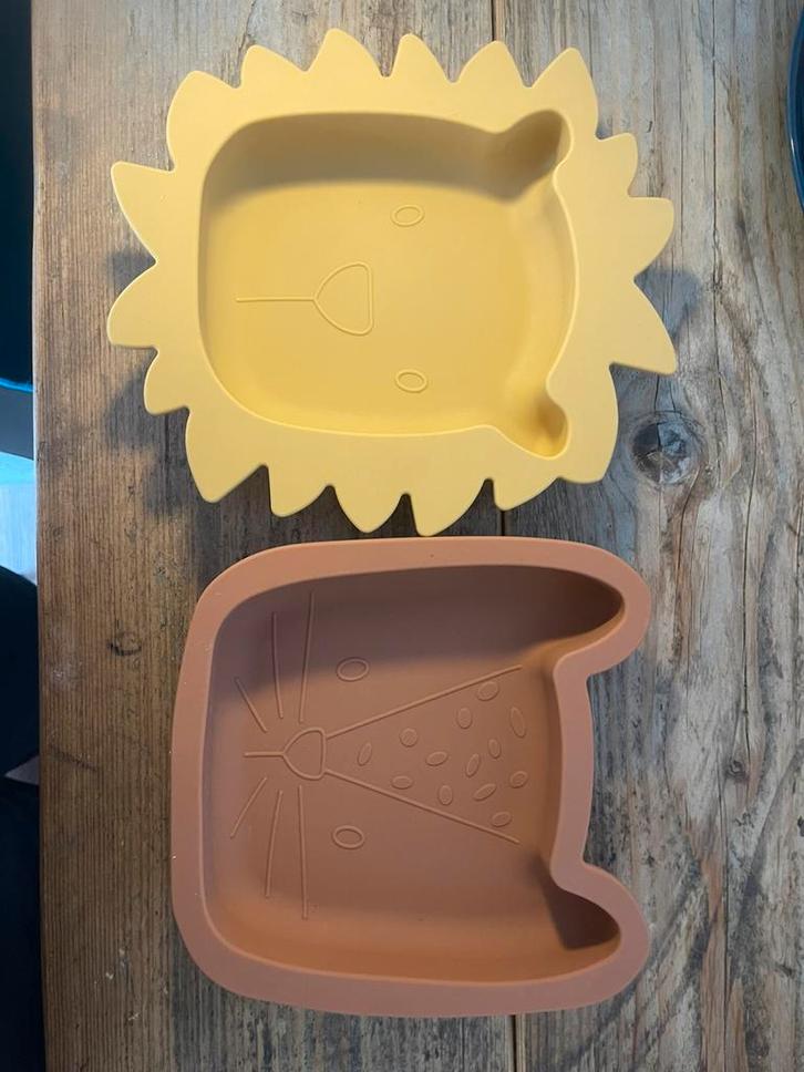 Nieuwe Tryco siliconen kinderborden -Leeuw & Luipaard 6 st, Huis en Inrichting, Keuken | Tupperware, Nieuw, Bak of Kom, Geel, Bruin