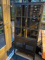 Zwarte vitrine kast, Ophalen, Met deur(en), 50 tot 100 cm, Zo goed als nieuw