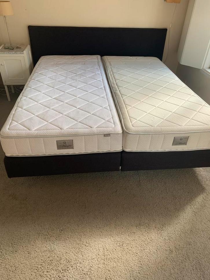 Auping boxspring 180 x 210, Huis en Inrichting, Slaapkamer | Boxsprings, Zo goed als nieuw, 180 cm, 210 cm, Tweepersoons, Zwart