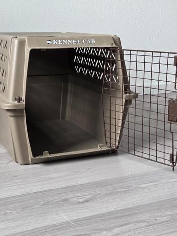 Kennel cab large beschikbaar voor biedingen