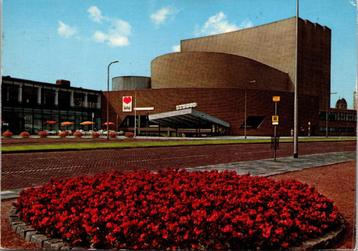 Tilburg - Schouwburg (1974) beschikbaar voor biedingen