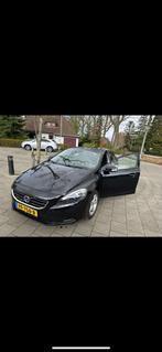 Volvo V40 D2 1.6 2013 Zwart, Voorwielaandrijving, Stof, Zwart, 4 cilinders