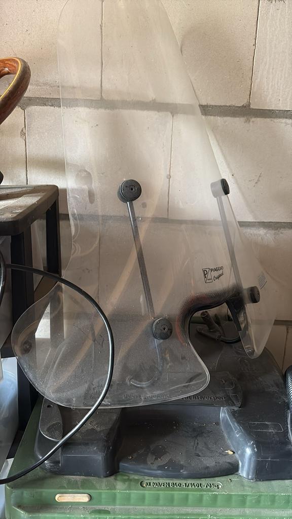 Piaggio Zipp Windscherm - Origineel, Fietsen en Brommers, Brommeronderdelen | Scooters, Gebruikt, Piaggio, Kap, Ophalen