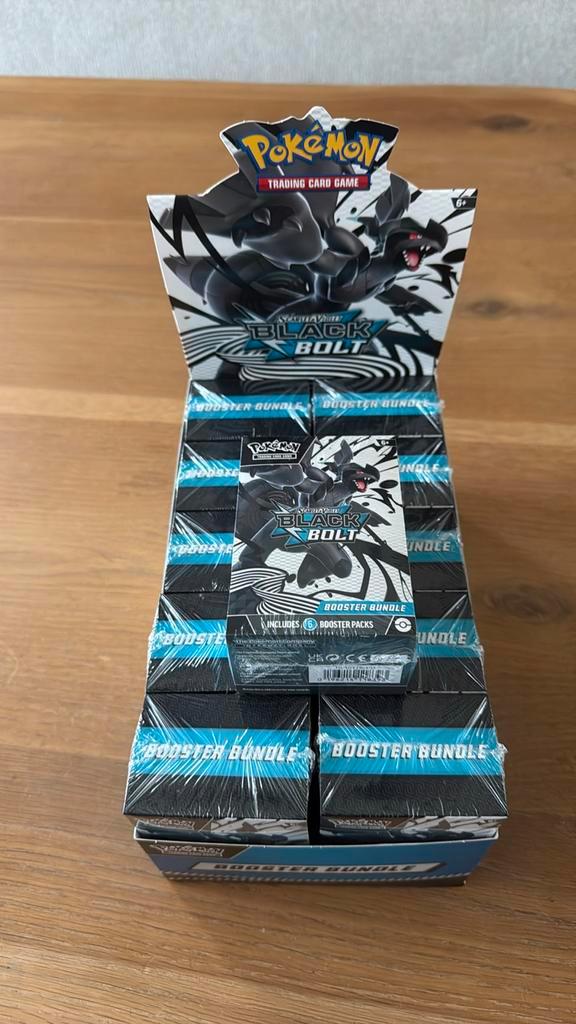 Pokémon Black Bolt Booster Bundle & Display – Nieuw, Hobby en Vrije tijd, Verzamelkaartspellen | Pokémon, Zo goed als nieuw, Booster
