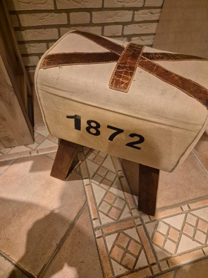 Vintage Voetenbankje - Uniek Design, Huis en Inrichting, Stoelen, Gebruikt, Ophalen