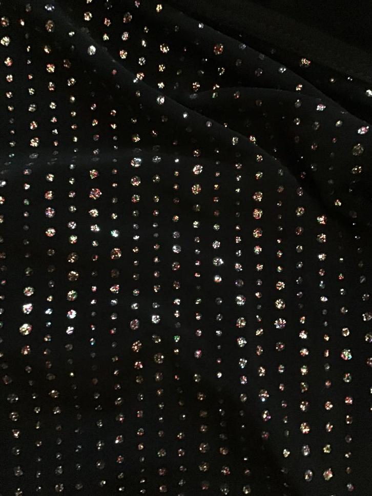 Mooie lange zwarte jurk met veel bling bling feestdagen, Kleding | Dames, Jurken, Zo goed als nieuw, Zwart, Onder de knie, Ophalen of Verzenden