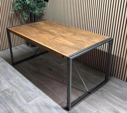 Industriële eetkamertafel... Nieuw..!!!, Huis en Inrichting, Tafels | Eettafels, Nieuw, 50 tot 100 cm, 150 tot 200 cm, Vijf personen of meer