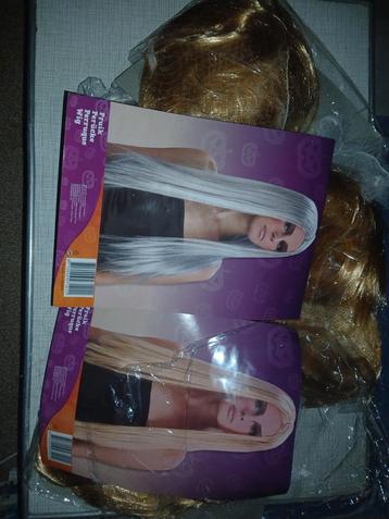 6 Pruiken: Blond & Grijs - Feest! beschikbaar voor biedingen