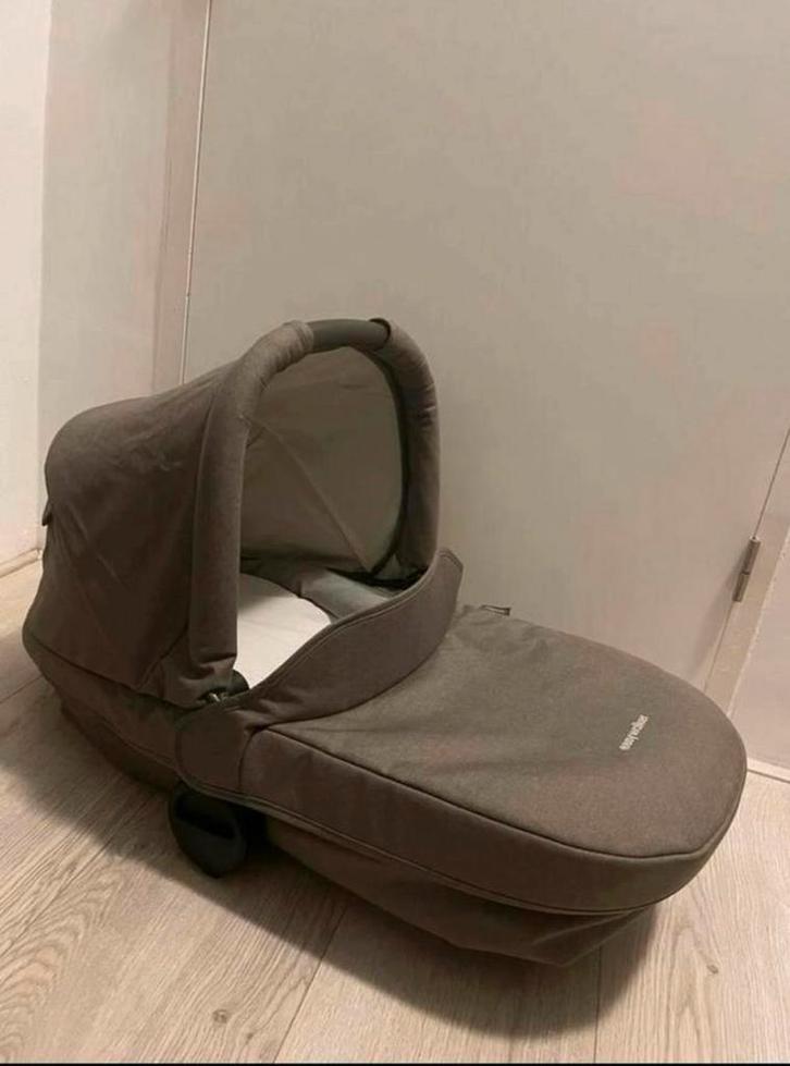 Easywalker reiswieg + Maxi-Cosi adapters, Kinderen en Baby's, Kinderwagens en Combinaties, Zo goed als nieuw, Kinderwagen, Met reiswieg