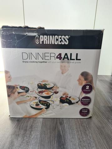 Dinnerset 4 all nieuw!! beschikbaar voor biedingen
