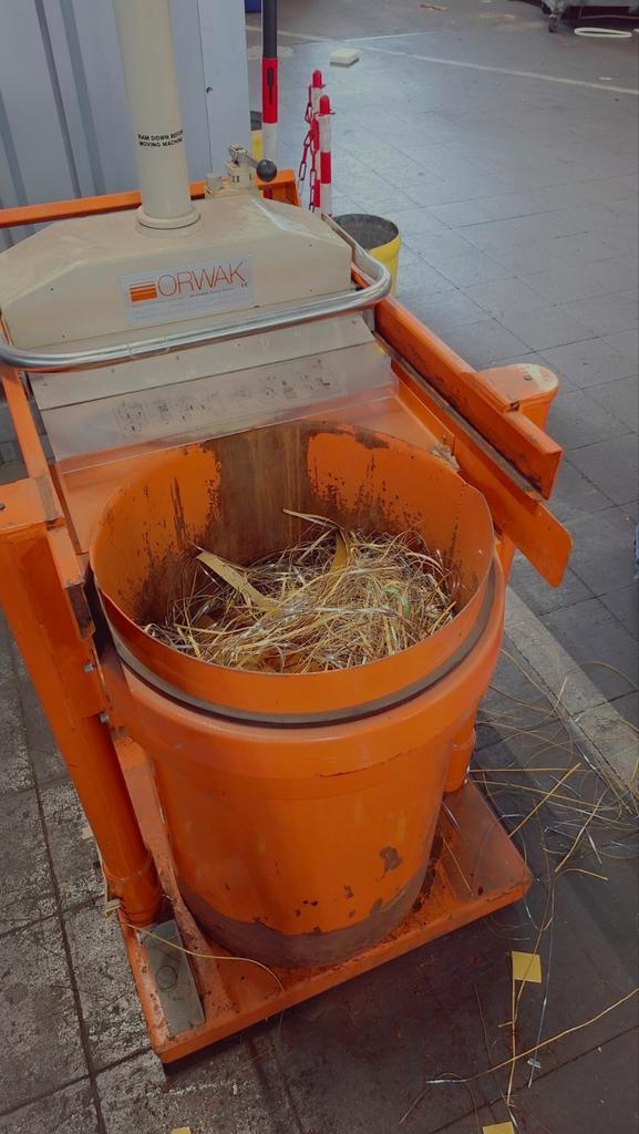 Orwak 5030 zakken compactor afval pers., Doe-het-zelf en Verbouw, Gereedschap | Overige machines, Gebruikt, Ophalen