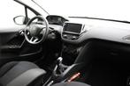 Peugeot 208 1.2 PureTech Signature | Navigatie | Cruise Cont, Stof, Gebruikt, 1199 cc, 82 pk