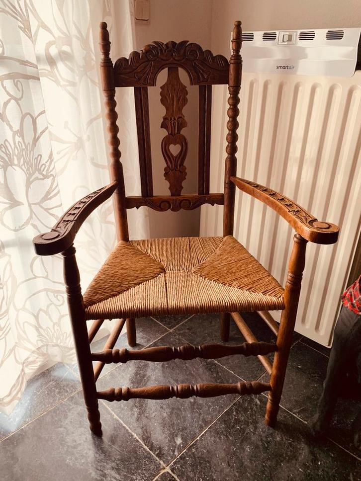 Oude antieke stoel hout met riet met leuningen, Antiek en Kunst, Antiek | Meubels | Stoelen en Banken, Ophalen