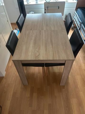 Eethoek met 5 stoelen beschikbaar voor biedingen