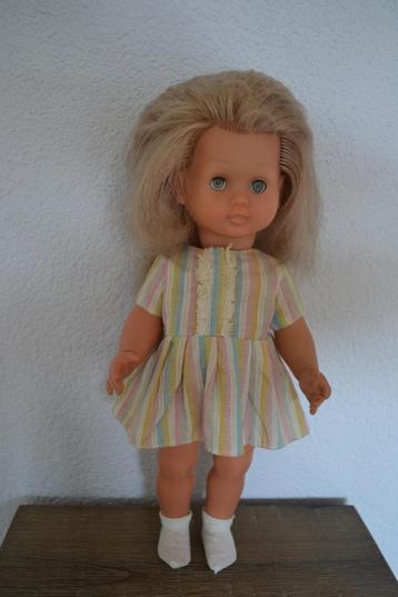 Mooi wildebras popje met originele kleding NR 7071 beschikbaar voor biedingen