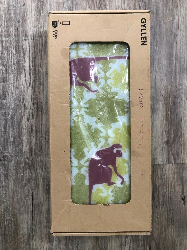 Nieuw in doos Ikea Gyllen aap decor groen, Huis en Inrichting, Lampen | Wandlampen, Nieuw, Glas, Ophalen of Verzenden