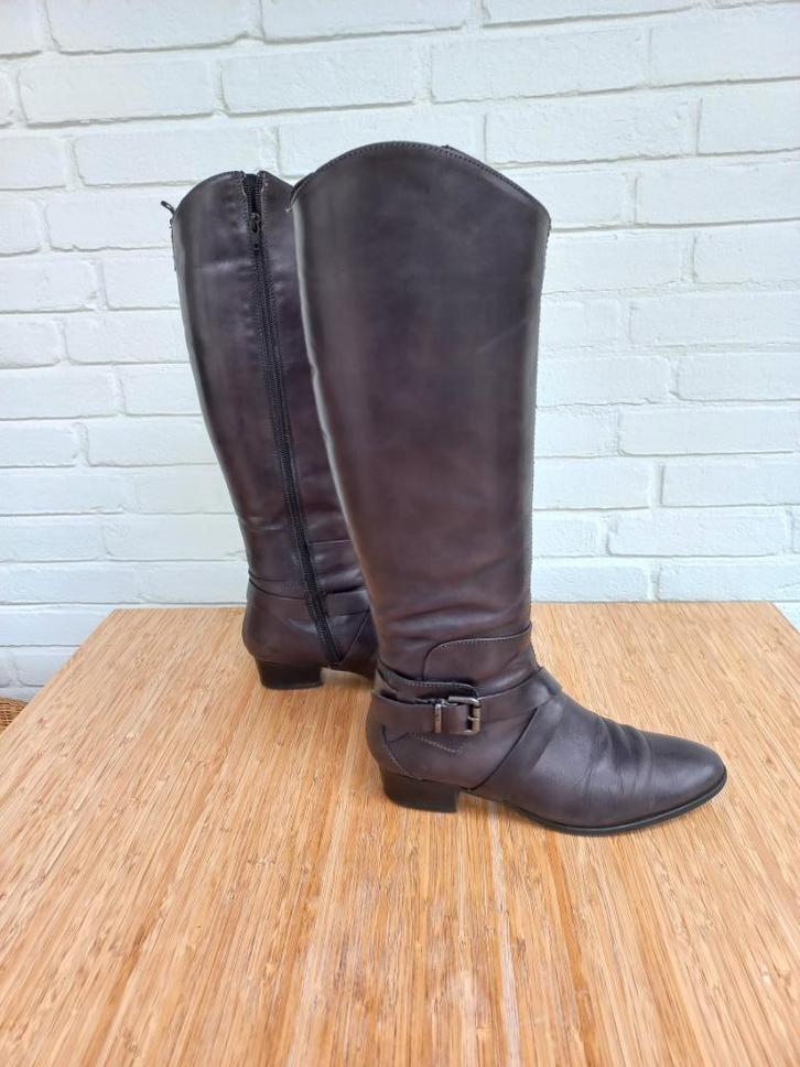 hoge Italiaanse donkergrijze leren dameslaarzen maat 40, Kleding | Dames, Schoenen, Zo goed als nieuw, Hoge laarzen, Grijs, Ophalen of Verzenden