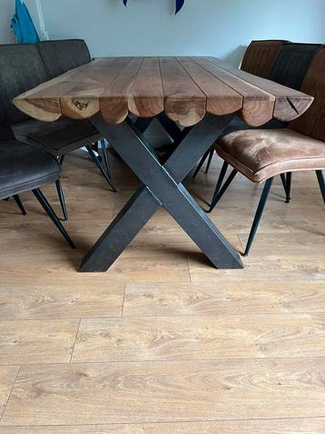 : Massieve Teakhouten Eettafel met Stoelen beschikbaar voor biedingen