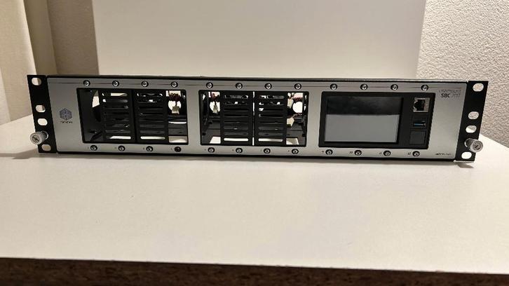 Racknex Usemount SBC 207 19 Inch Raspberry Pi Rack Mount, Computers en Software, Serverkasten, Zo goed als nieuw, Geperforeerd