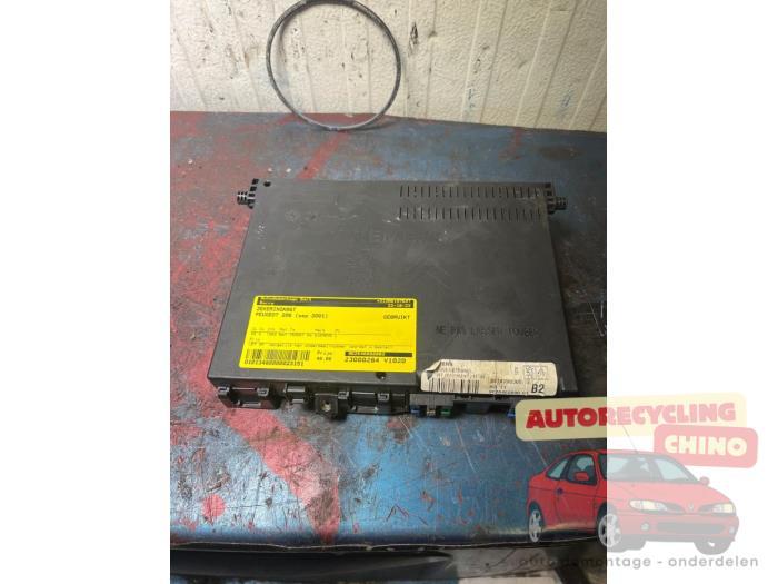 Zekeringkast van een Peugeot 206, Ophalen, Gebruikt, -, -