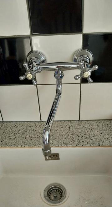 Mooie Chroom kraan beschikbaar voor biedingen