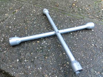 Kruissleutel beschikbaar voor biedingen