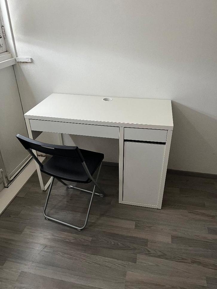 IKEA MALM bureau (wit), Huis en Inrichting, Bureaus, Gebruikt, Bureau, Ophalen