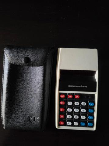 Vintage Commodore 887D rekenmachine jaren 70 beschikbaar voor biedingen