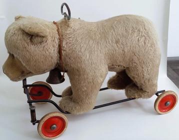 Om 1960 Grote Steiff Beer op Wielen met Bromgeluid Teddybeer beschikbaar voor biedingen