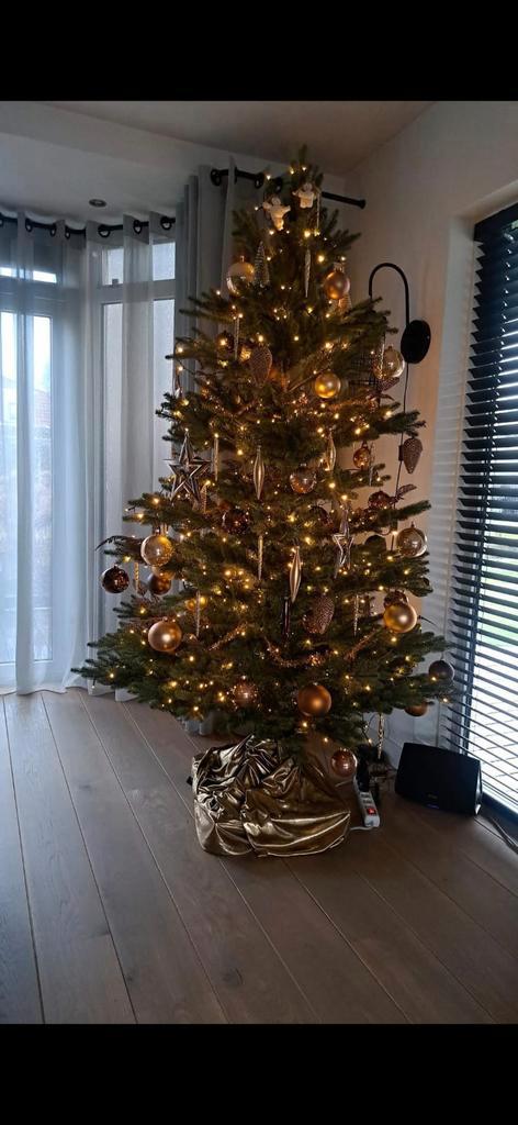 Prachtige kunstkerstboom Blackbox Macallan, Diversen, Kerst, Zo goed als nieuw, Ophalen