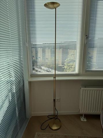 Prachtige klassieke Estiluz Icons P-1129 vloerlamp beschikbaar voor biedingen
