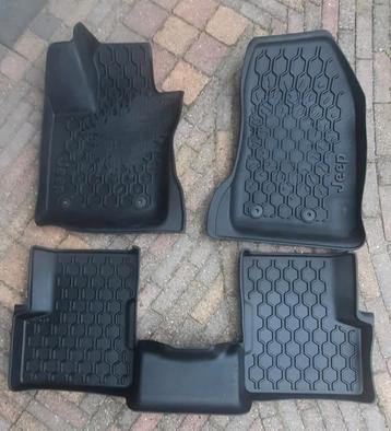 Rubber mopar automatten voor jeep renegade vanaf 2015. beschikbaar voor biedingen